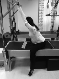 Pilates in gravidanza - esercizio alla Cadillac